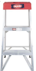Escalera de 2 Peldaños Marca AKRON 7912